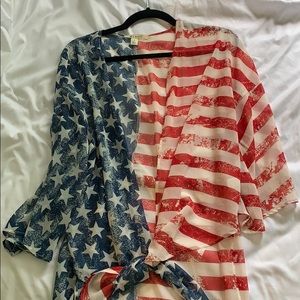 Chic cover, great for Fourth of July.